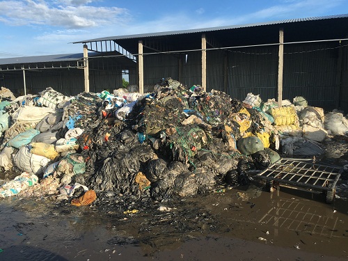 An Giang: Cháy kho sản xuất tái chế nhựa gây thiệt hại khoảng 3 tỷ đồng - Ảnh 3.