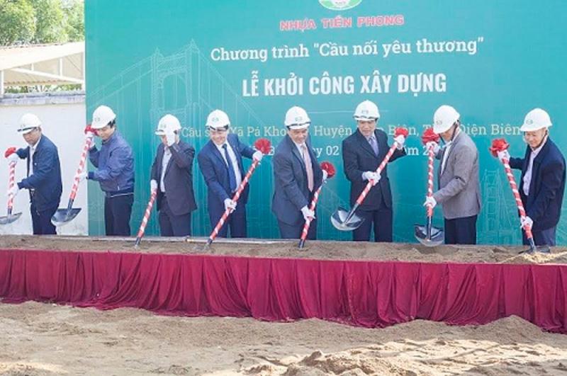 Lễ khởi công xây dựng cây cầu đầu tiên trong chương trình Cầu nối yêu thương của Nhựa Tiền Phong.